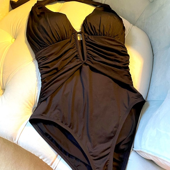 One piece black rushed bathing suit - Picture 1 of 10
